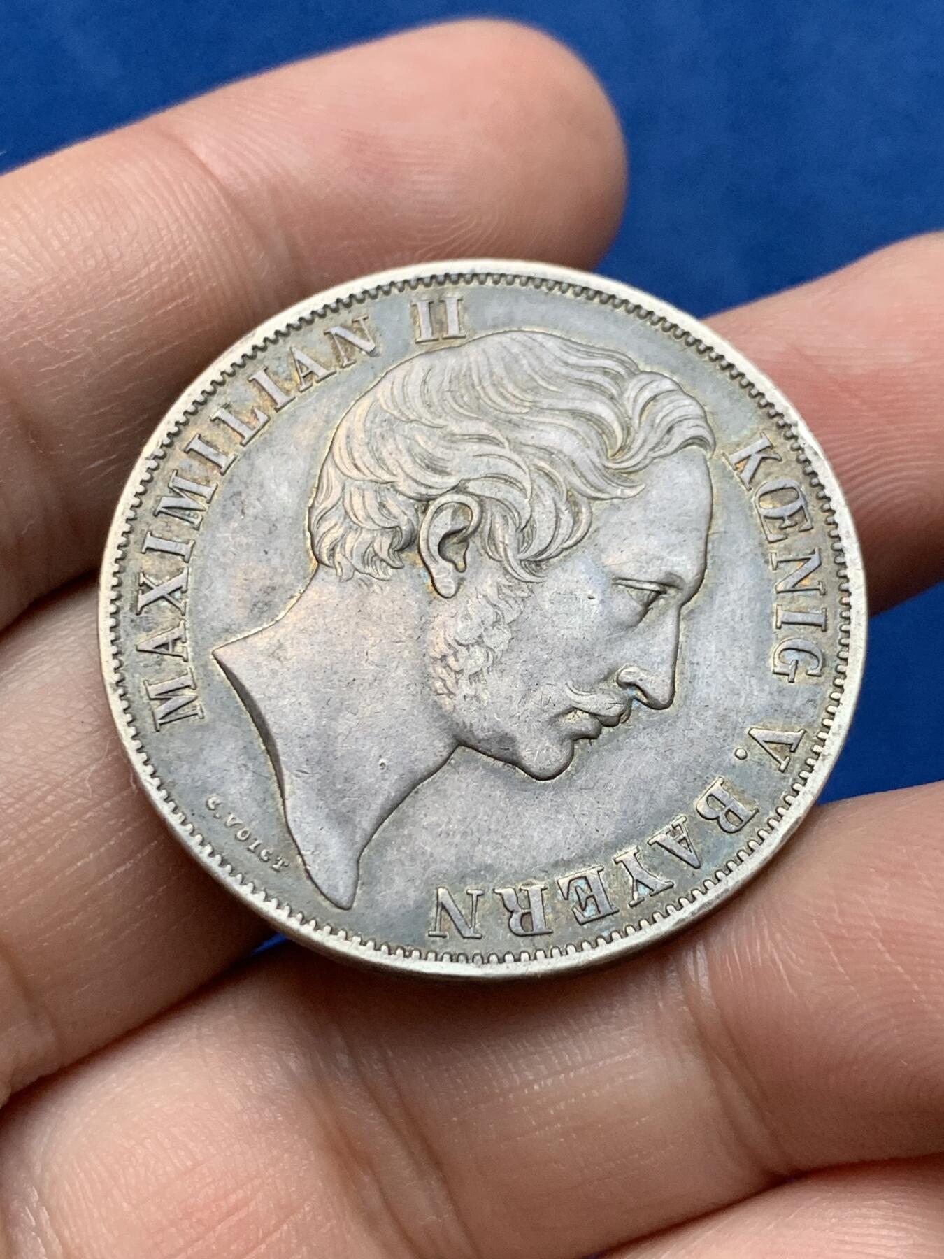 《竞宝斋》第284场- 周日，周一 2场连拍 （全场包邮） 1855年德国巴伐利亚圣母抱子2盾银币