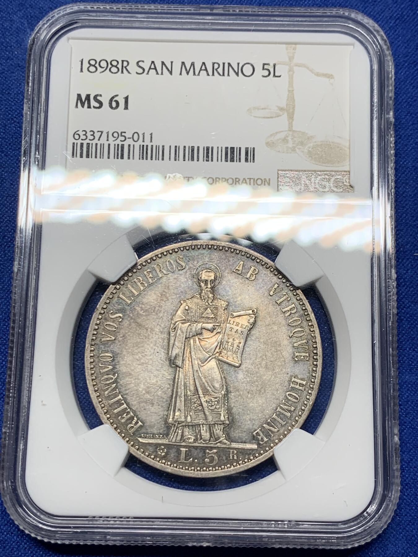 《竞宝斋》第284场- 周日，周一 2场连拍 （全场包邮） NGC-MS61 圣马力诺 1898 老版本圣马力诺5里拉神父。此币发行量18000，打的非常好 值得收藏把玩