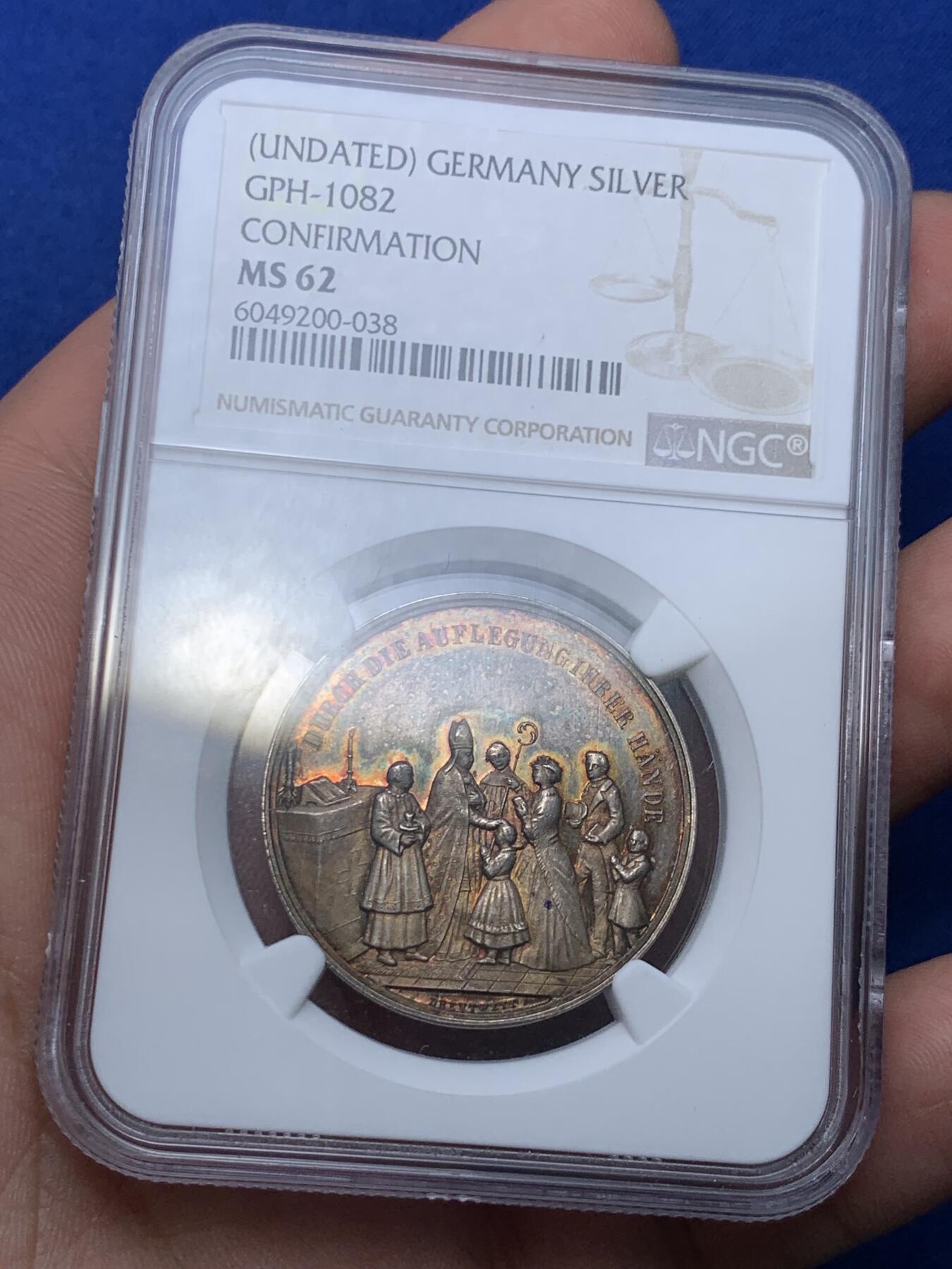 《竞宝斋》第284场- 周日，周一 2场连拍 （全场包邮） NGC MS62 德国 1850左右 宗教坚信礼银章，五彩祥光