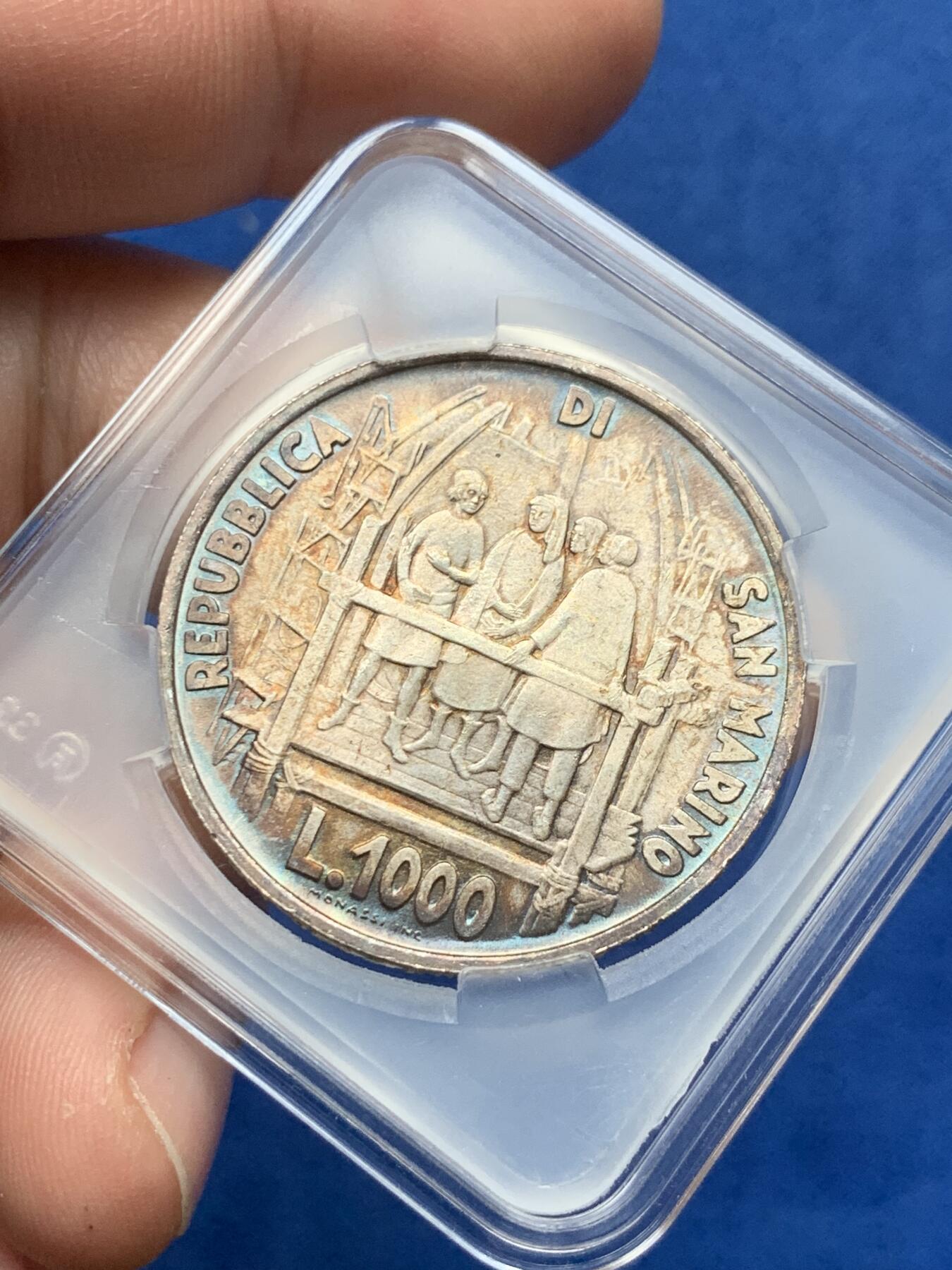 《竞宝斋》第284场- 周日，周一 2场连拍 （全场包邮） 圣马力诺1977年布鲁内莱斯基诞辰600周年纪念银币1000里拉 UNC转光 双面透骨五彩包浆 细节完美 状态极佳