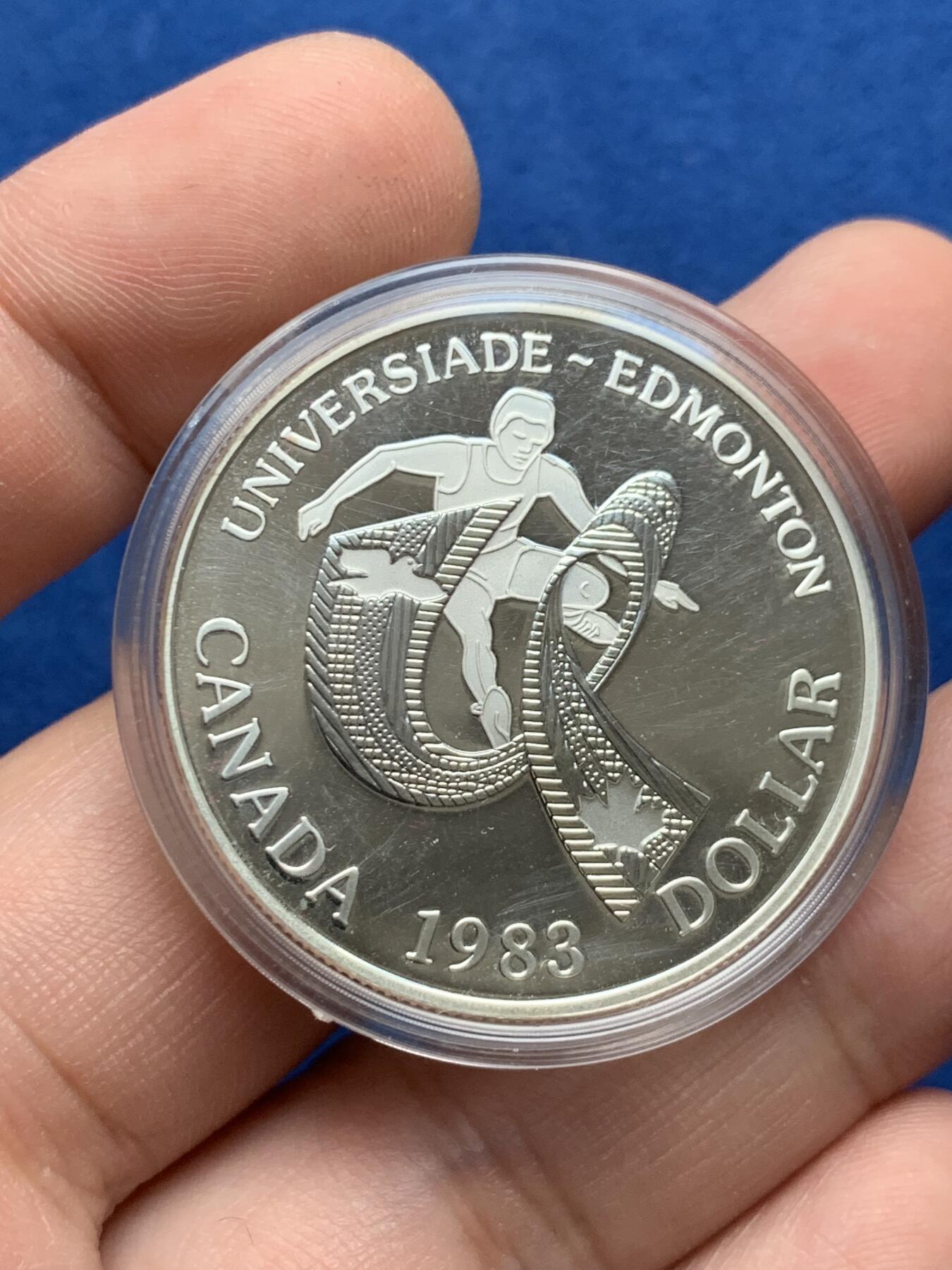 《竞宝斋》第284场- 周日，周一 2场连拍 （全场包邮） 加拿大1983年年轻女王头像proof精制银币 带盒