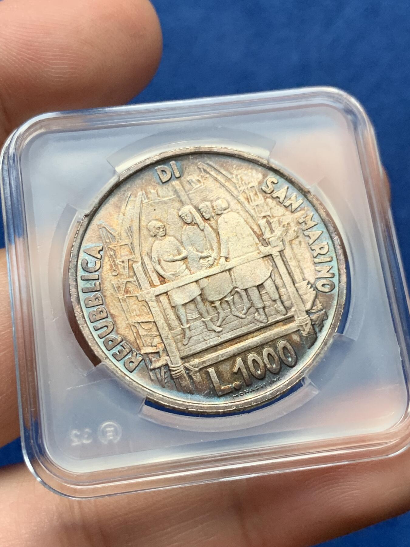 《竞宝斋》第284场- 周日，周一 2场连拍 （全场包邮） 圣马力诺1977年布鲁内莱斯基诞辰600周年纪念银币1000里拉 UNC转光 双面透骨五彩包浆 细节完美 状态极佳