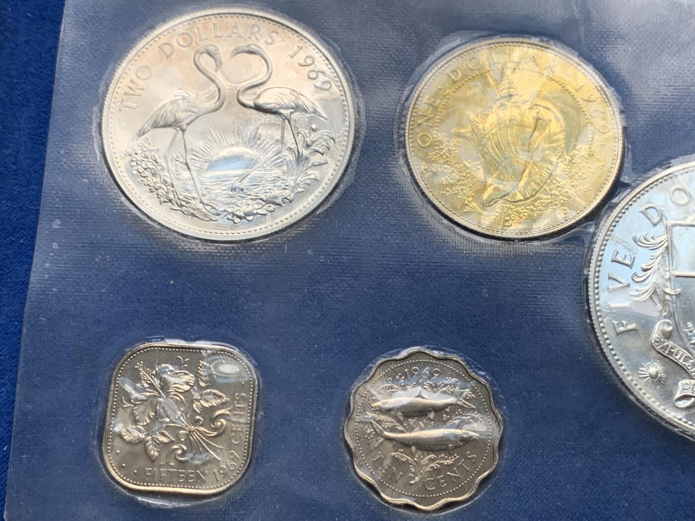 《竞宝斋》第284场- 周日，周一 2场连拍 （全场包邮） 巴哈马1969塑封套币 原盒保存 带5元大银币 大银币套值得收藏