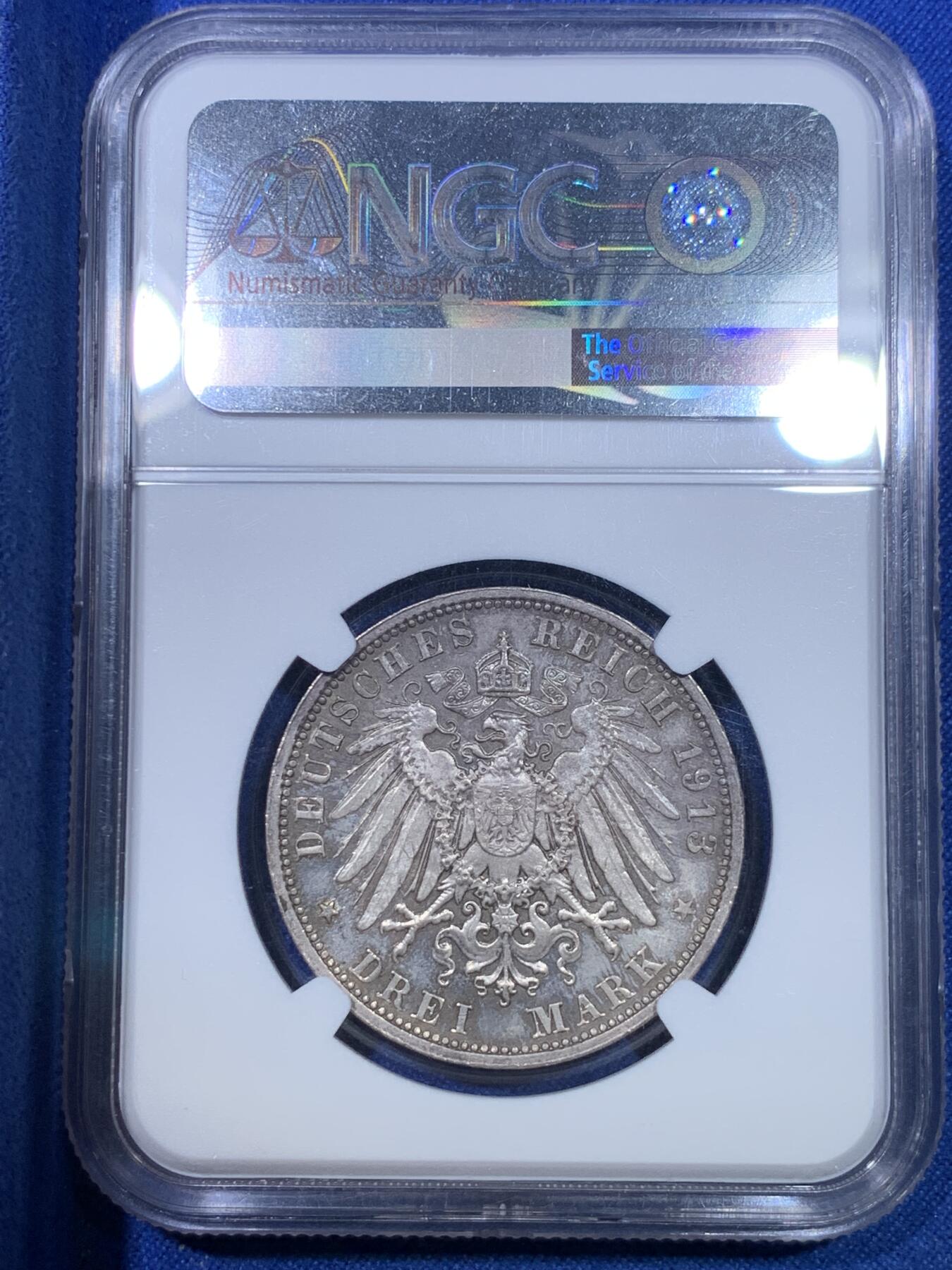 《竞宝斋》第284场- 周日，周一 2场连拍 （全场包邮） NGC MS62 德国1913年战功碑3马克 原光五彩 味道状态都很不错