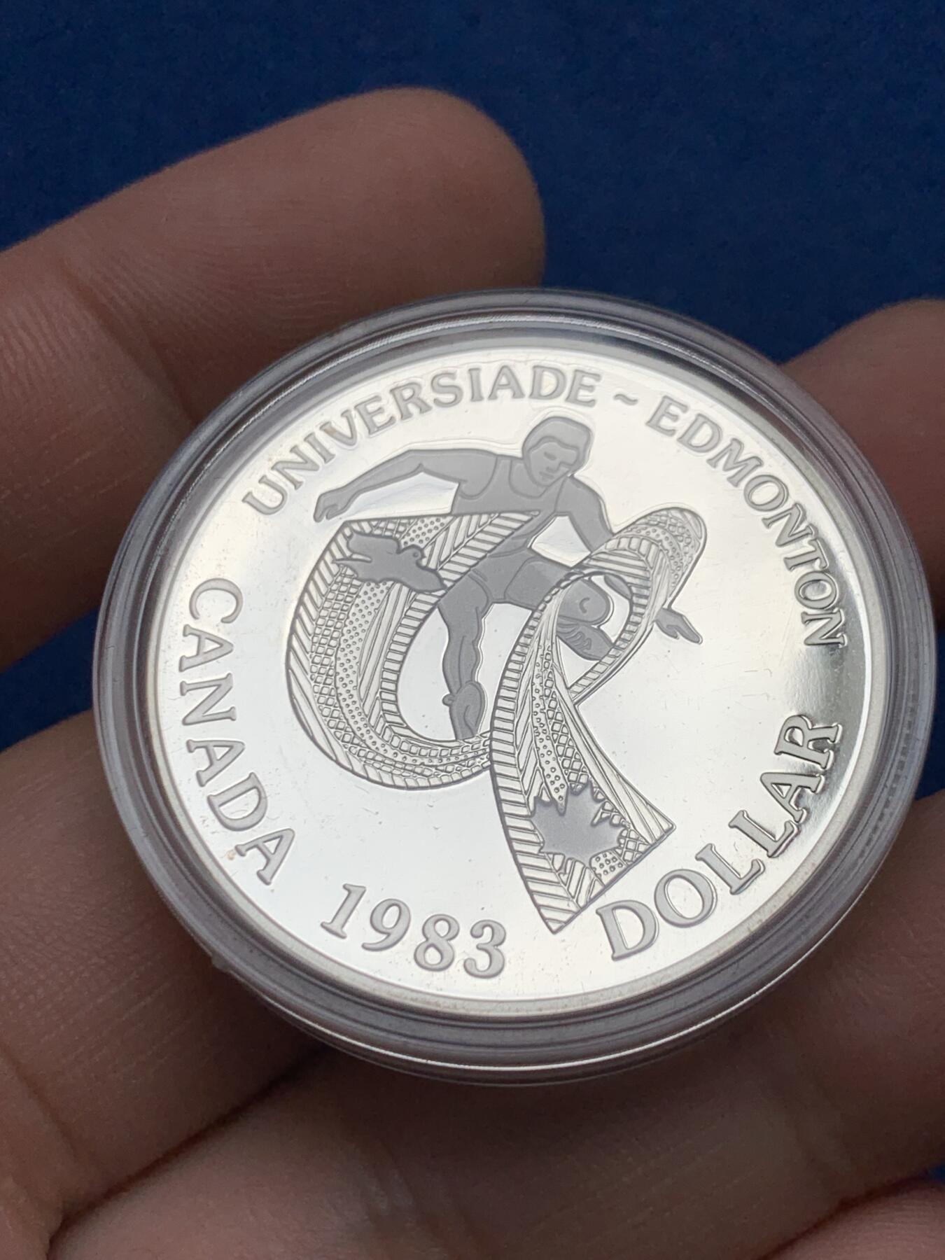 《竞宝斋》第284场- 周日，周一 2场连拍 （全场包邮） 加拿大1983年年轻女王头像proof精制银币 带盒