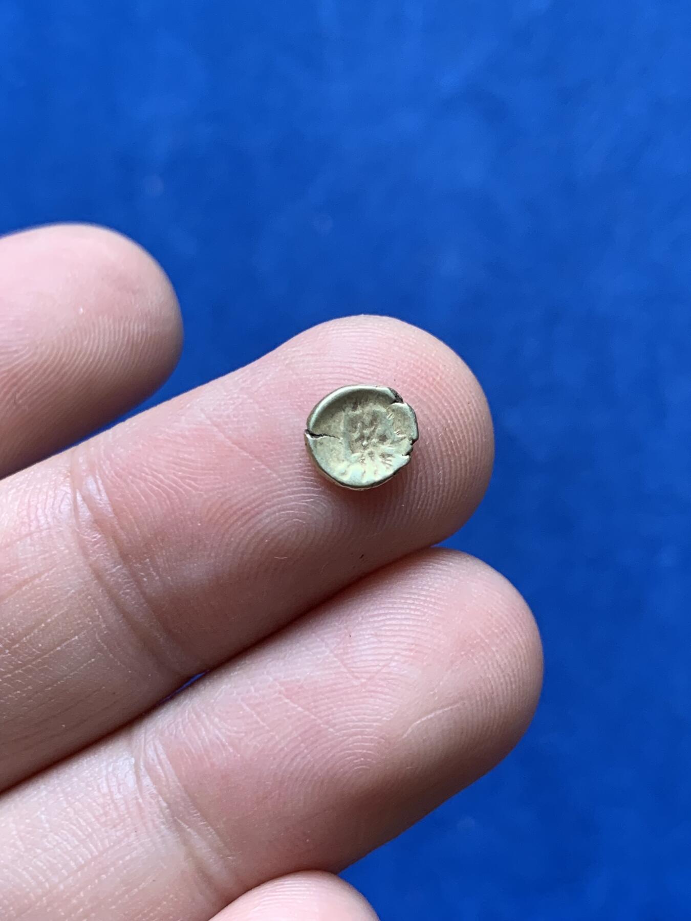 《竞宝斋》第284场- 周日，周一 2场连拍 （全场包邮） 古印度法兰小金币 最小金币 小金豆 适合镶嵌做首饰