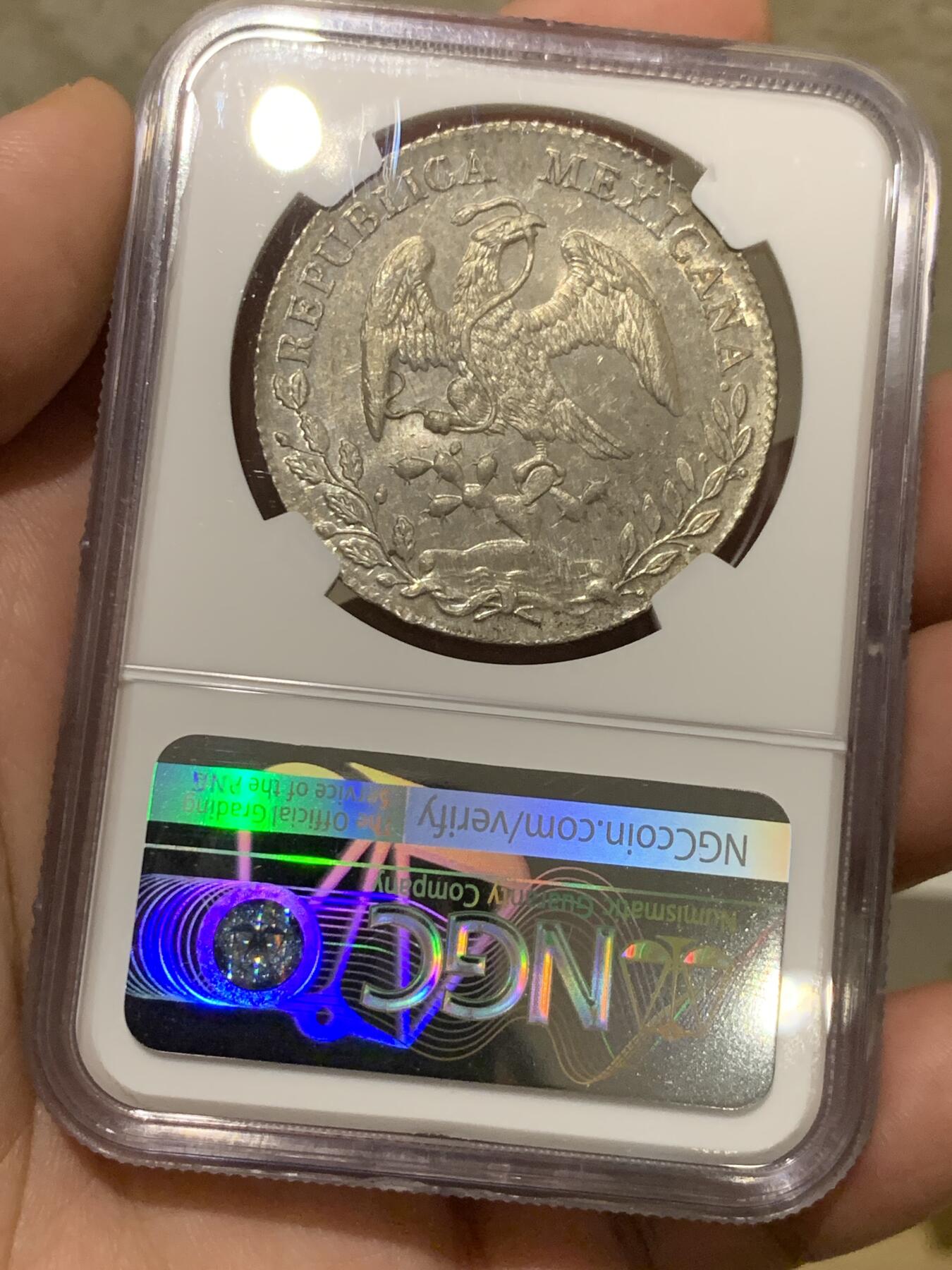 《竞宝斋》第284场- 周日，周一 2场连拍 （全场包邮） NGC MS62 墨西哥 1894年 8瑞尔 花边鹰洋 底板光度十足 正面月牙彩