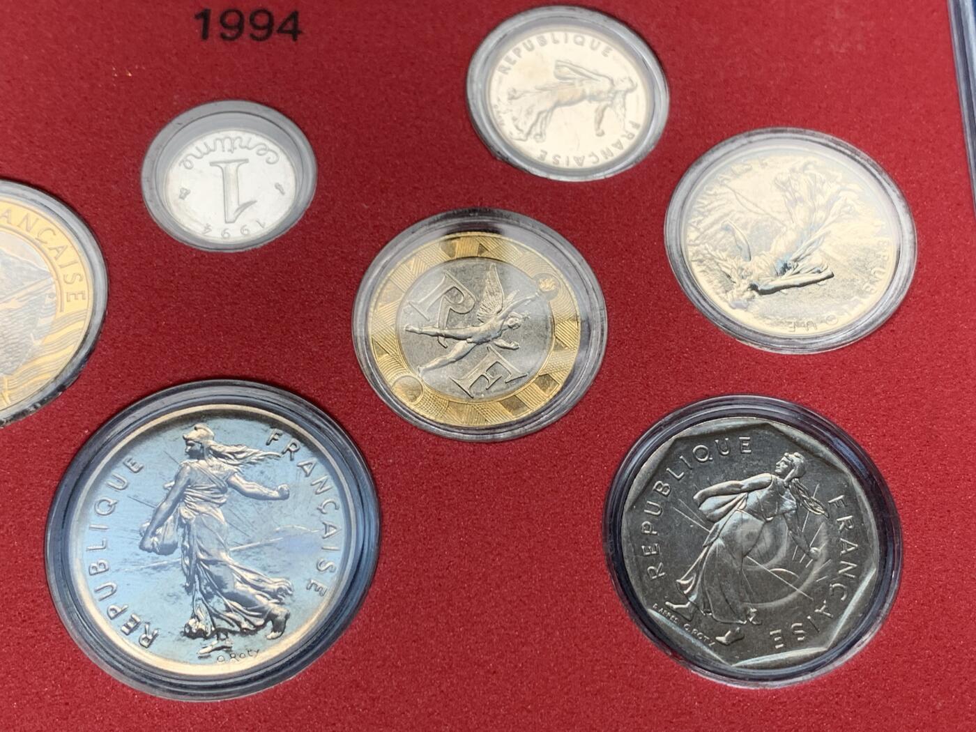 《竞宝斋》第284场- 周日，周一 2场连拍 （全场包邮） 法国1994年清年份官方套币 面值齐全 法系收藏必备 较为稀少