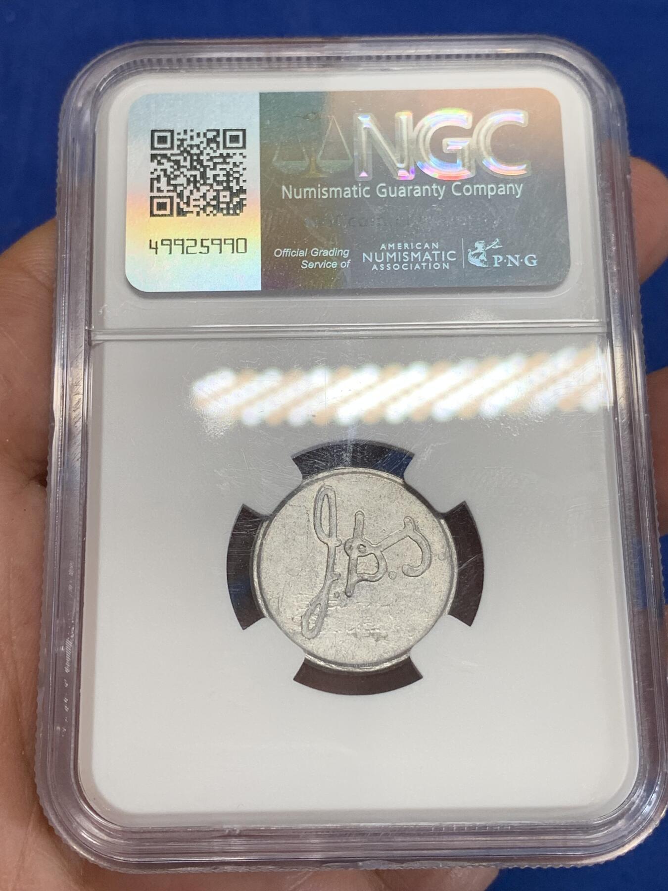 《竞宝斋》第284场- 周日，周一 2场连拍 （全场包邮） NGC AU58 民国老上海1939-43公交一分代用币 背面为当时英商公司总经理签名