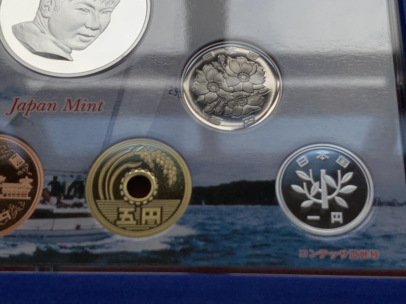 《竞宝斋》第284场- 周日，周一 2场连拍 （全场包邮） 日本石原裕次郎演出50周年精致套币 含20克925银大银章 银章银价都一百四十多了