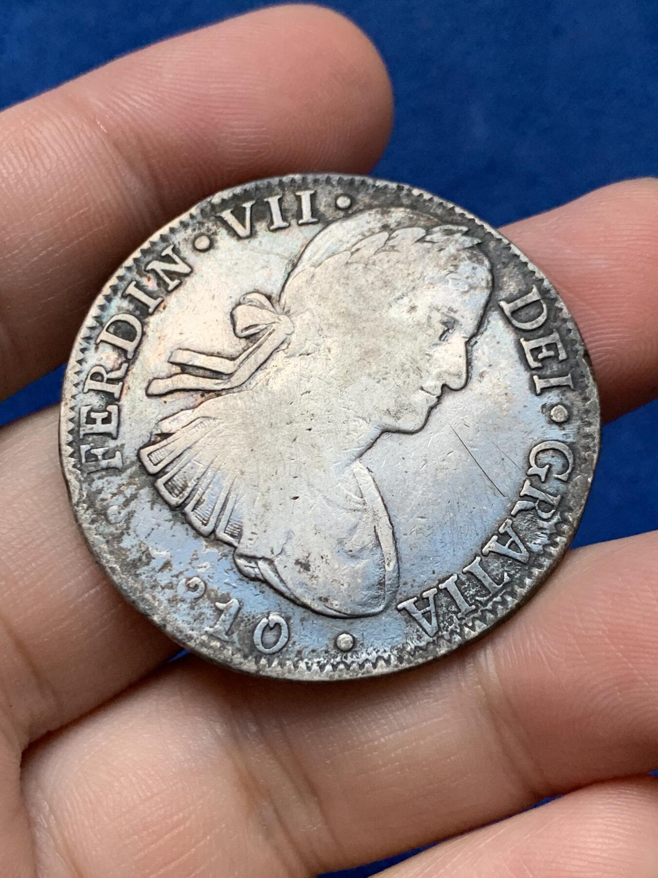 《竞宝斋》第284场- 周日，周一 2场连拍 （全场包邮） 西属墨西哥1810年费迪南七世8里亚尔 细节见图