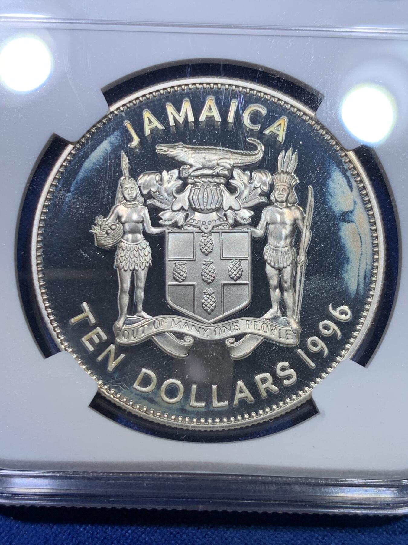 《竞宝斋》第284场- 周日，周一 2场连拍 （全场包邮） NGC PF67UC 牙买加1996亚特兰大奥运会田径10元精制银币 亚军分 红丝带定制标