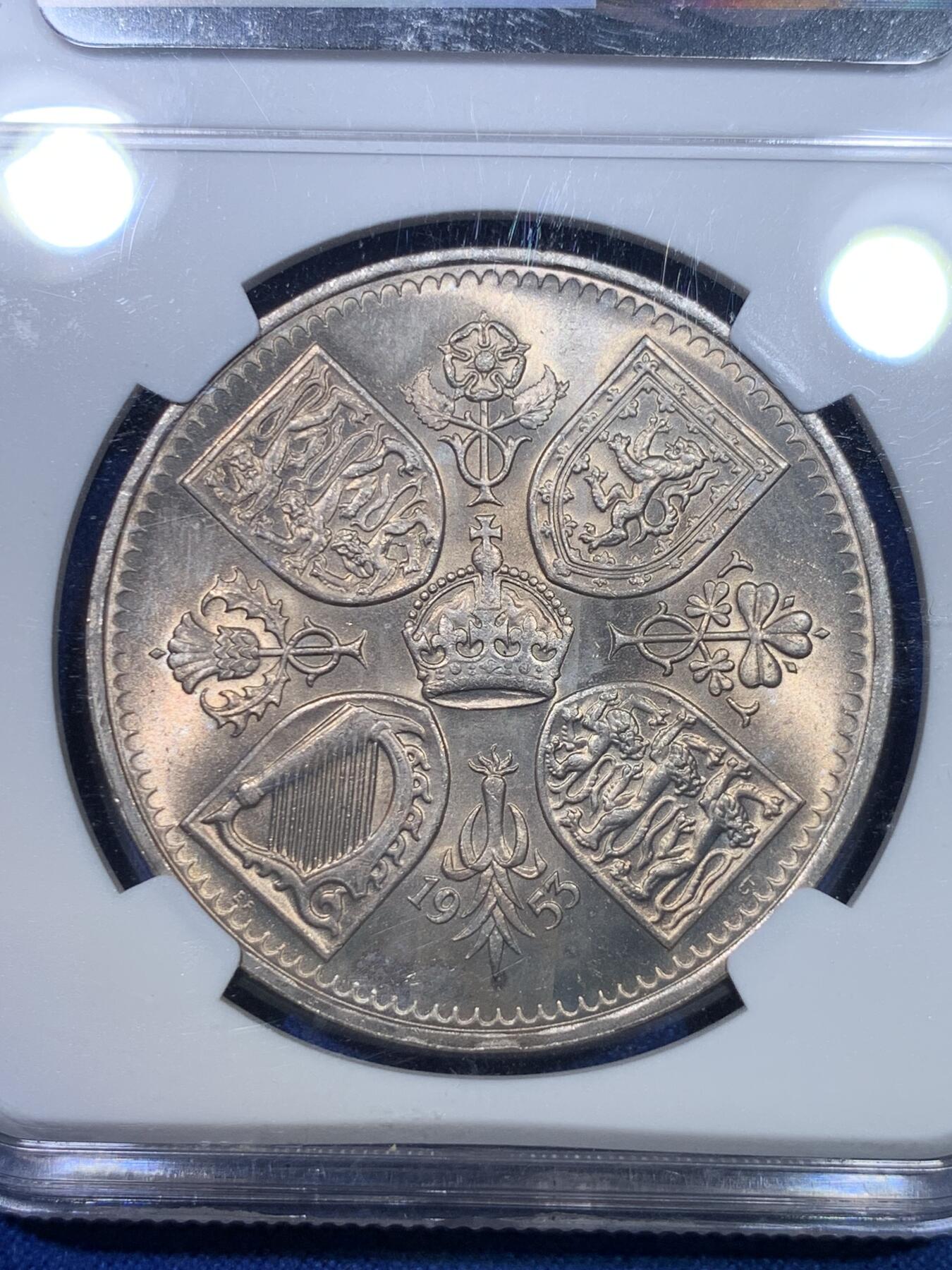 《竞宝斋》第284场- 周日，周一 2场连拍 （全场包邮） NGC MS64 英国1953登基克朗 女王登基所发行 状态不错