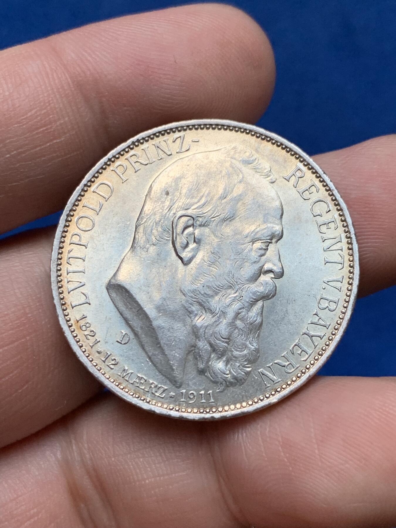 《竞宝斋》第284场- 周日，周一 2场连拍 （全场包邮） 巴伐利亚 利奥波德3马克 1911年 无磕无洗带底光 清晰