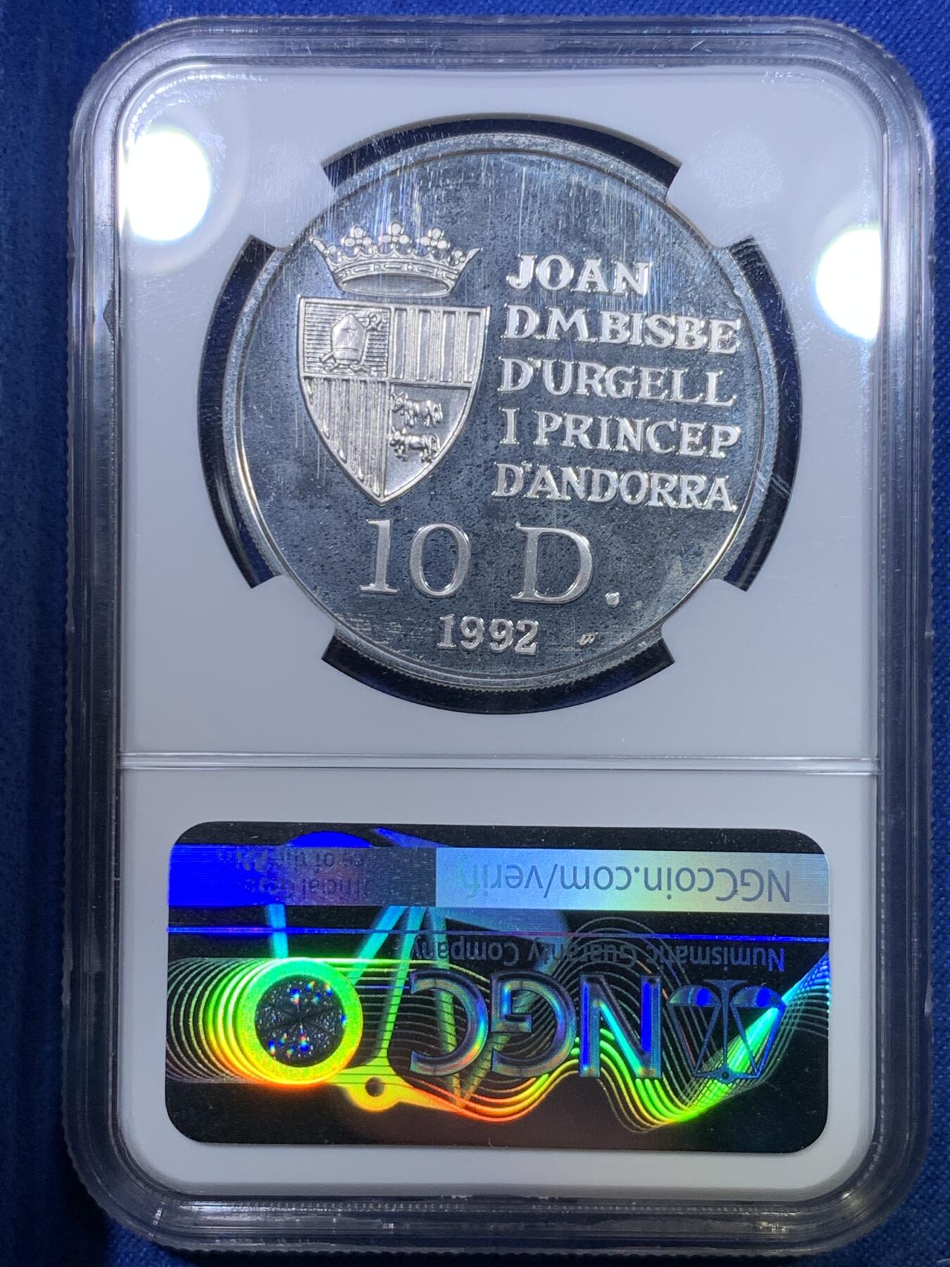 《竞宝斋》第284场- 周日，周一 2场连拍 （全场包邮） 冠军分 NGC PF67UC 安道尔1992野生动物红松鼠10元银币 红丝带定制标