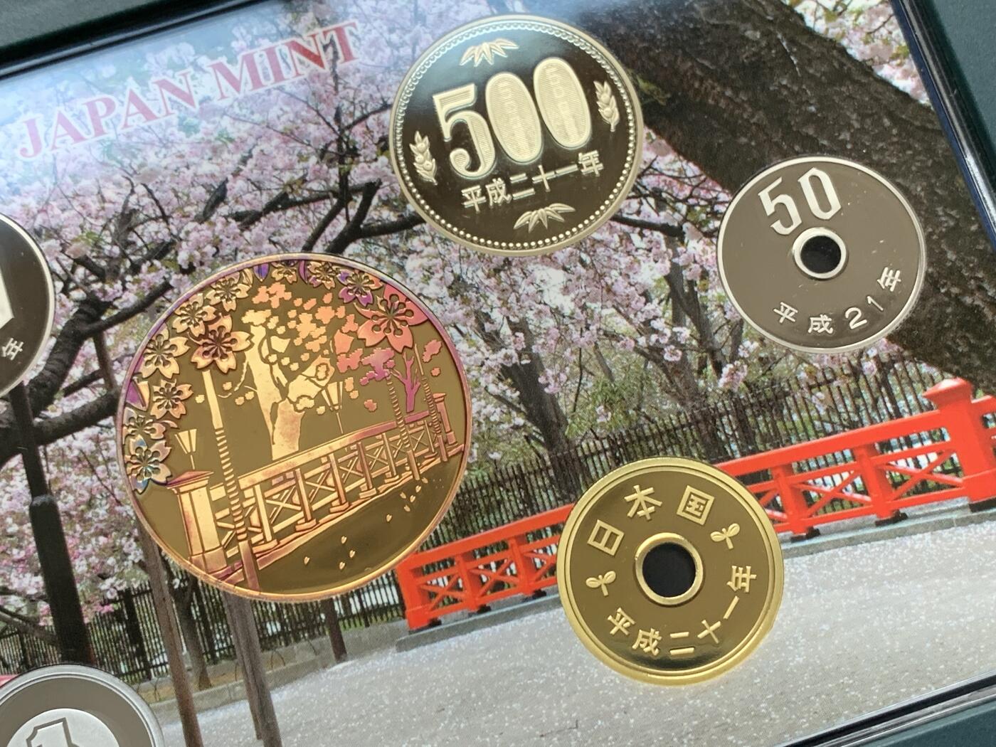 《竞宝斋》第284场- 周日，周一 2场连拍 （全场包邮） 日本 2009年 赏樱-平野抚子 精制套币 含1枚20克镀金银章