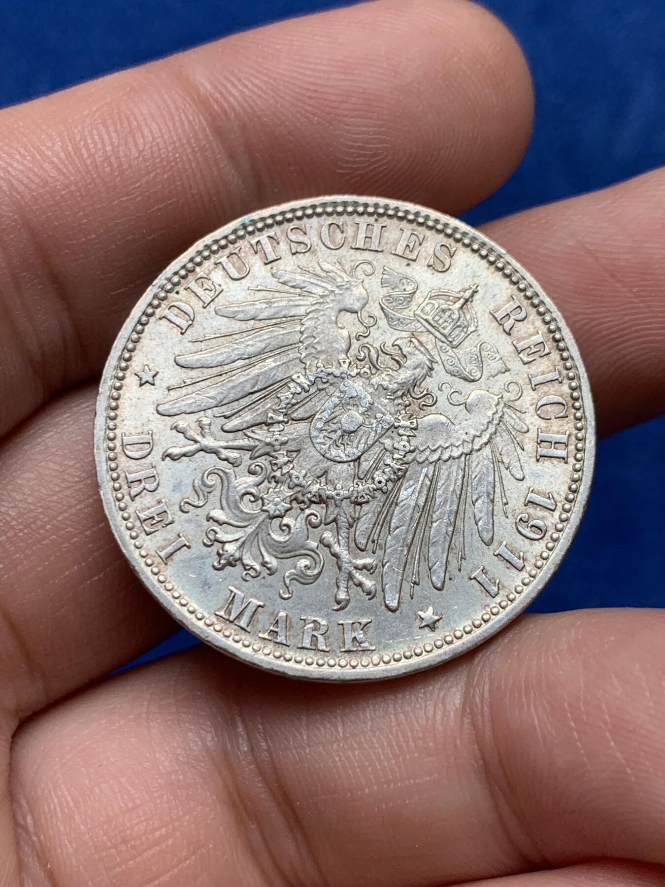 《竞宝斋》第285场- 周日，周一 2场连拍 （全场包邮） 巴伐利亚1911年利奥波德3马克精制银币 无洗 带底光 细节清晰