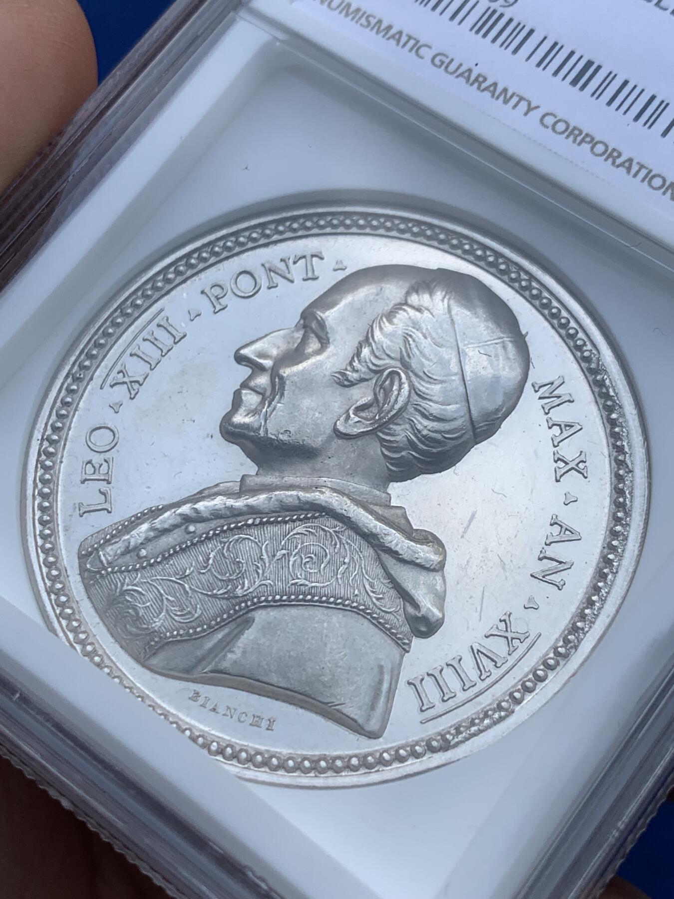 《竞宝斋》第285场- 周日，周一 2场连拍 （全场包邮） NGC MS61 梵蒂冈 1895年 利奥十三世 圣安塞尔莫学院 银章 加厚盒装 白净清晰