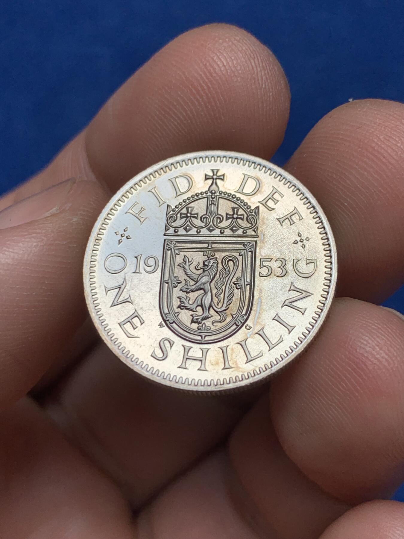 《竞宝斋》第285场- 周日，周一 2场连拍 （全场包邮） 英国1953年伊丽莎白二世加冕首年精制先令 BU品相 感觉带came