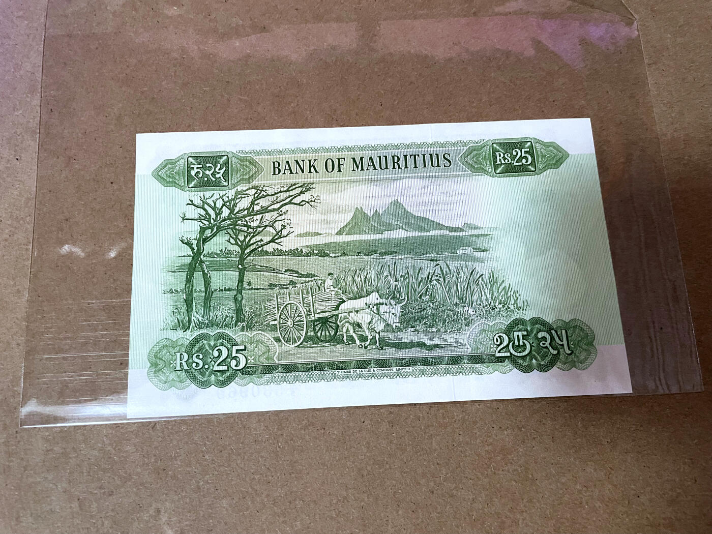 【Blue Auction】✨世界纸币精拍第499期【精】 【无47】毛里求斯 1967年25卢比 戎装女王 UNC-