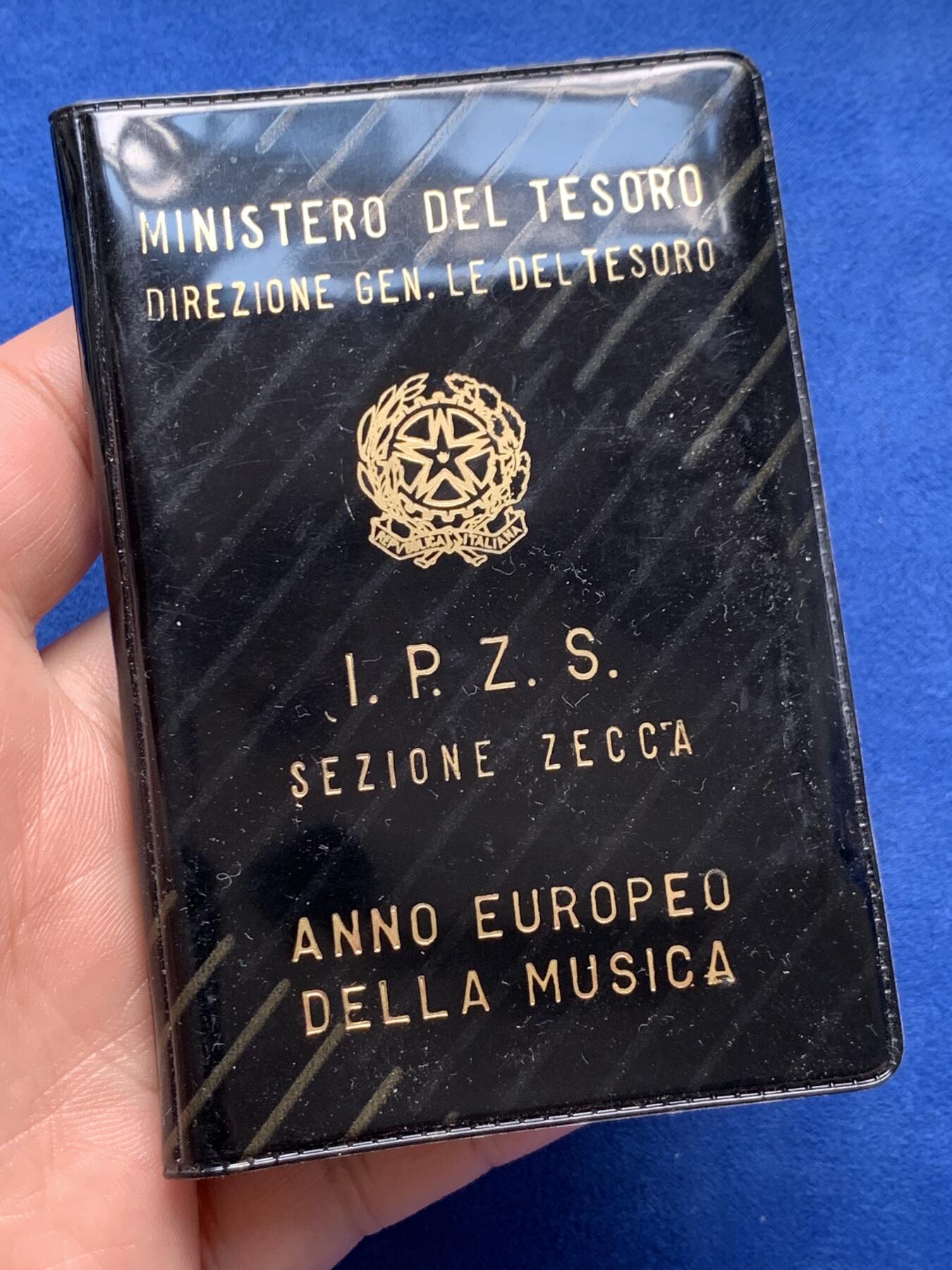 《竞宝斋》第285场- 周日，周一 2场连拍 （全场包邮） 意大利1985年欧盟音乐节500里拉银币 封装