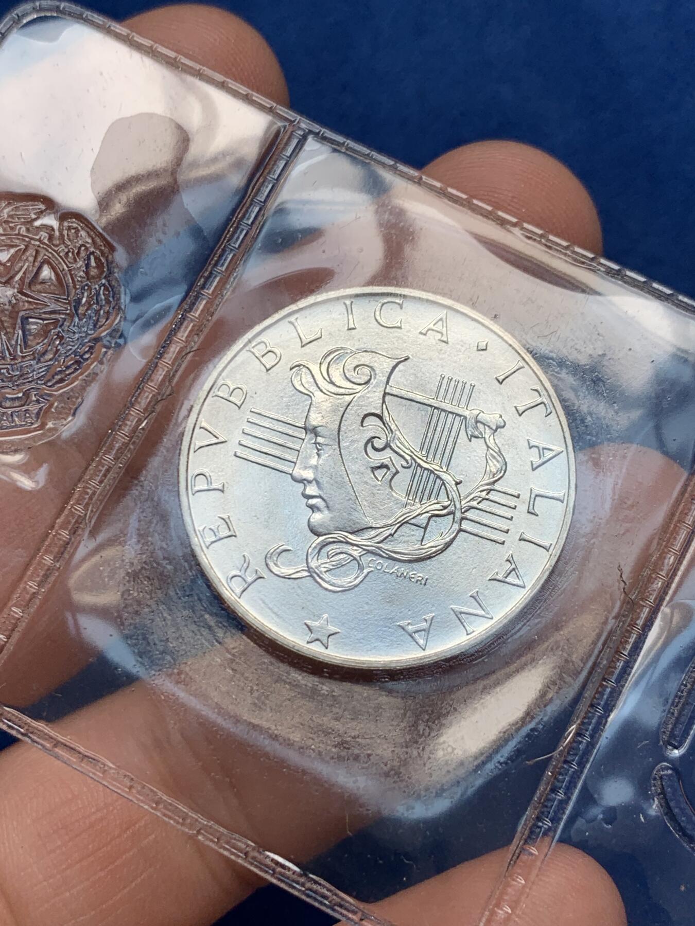 《竞宝斋》第285场- 周日，周一 2场连拍 （全场包邮） 意大利1985年欧盟音乐节500里拉银币 封装