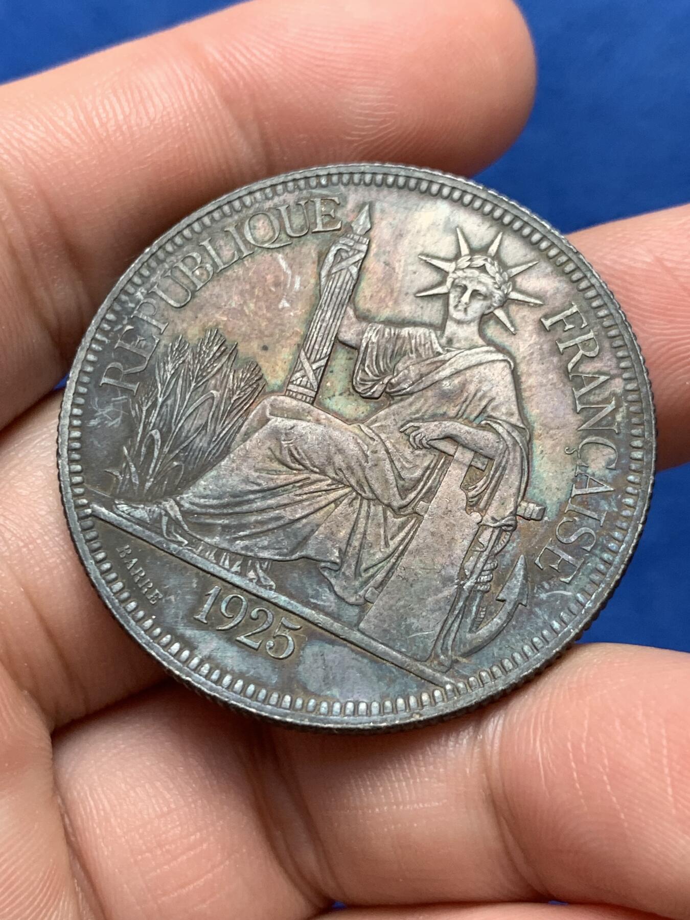 《竞宝斋》第285场- 周日，周一 2场连拍 （全场包邮） 法属印支1925年坐洋1皮阿斯特银币