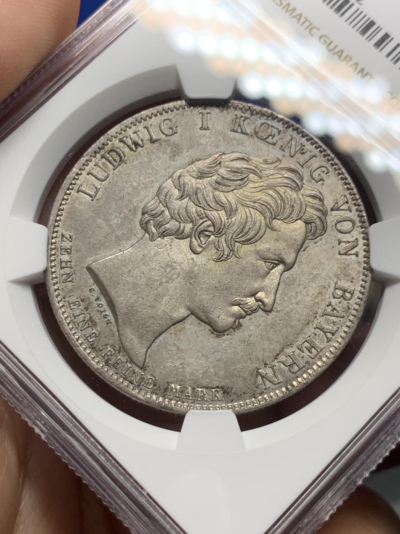 《竞宝斋》第285场- 周日，周一 2场连拍 （全场包邮） NGC UNC 巴伐利亚1832年奥托王子加冕1泰勒大银币  巴伐利亚泰勒系列中的稀少热门品种 观感极佳 老包浆低评