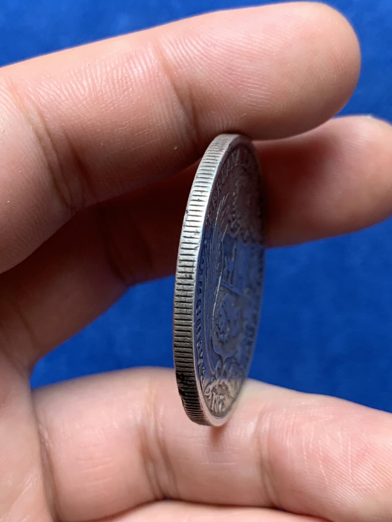 《竞宝斋》第285场- 周日，周一 2场连拍 （全场包邮） 秘鲁1872年坐人女神银币 高银版 早期年份 经典品种