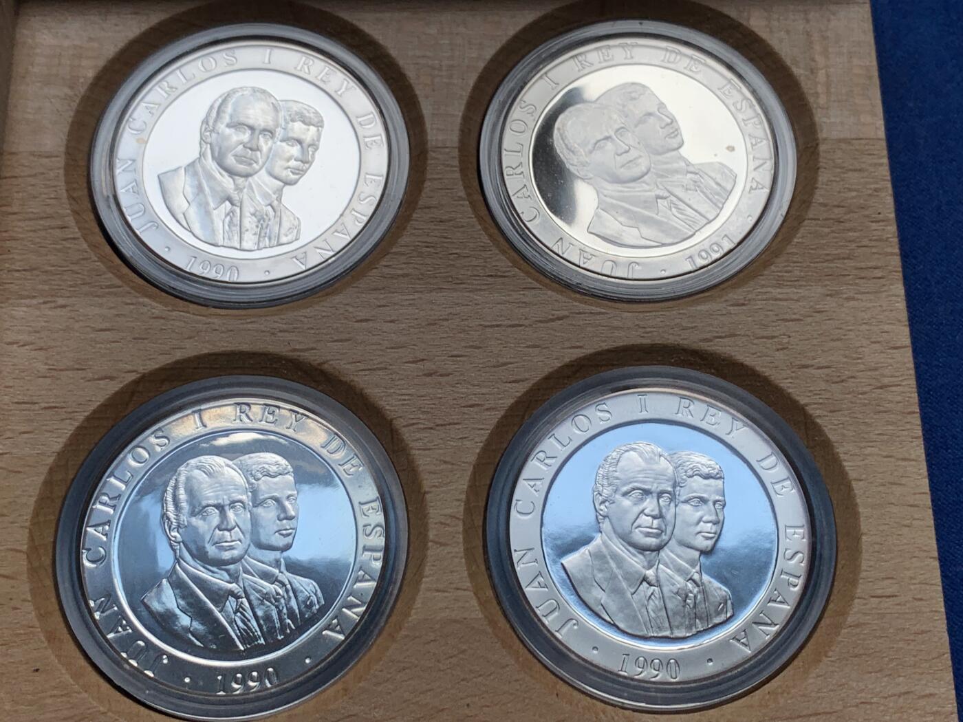 《竞宝斋》第285场- 周日，周一 2场连拍 （全场包邮） 西班牙1990年发行1992年奥运会球类纪念银币 925银 单枚27克*4枚 木盒带证书