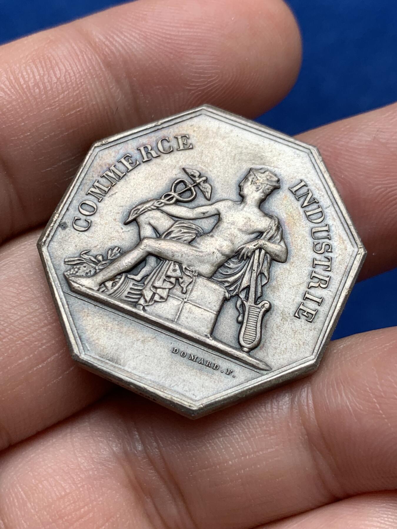 《竞宝斋》第285场- 周日，周一 2场连拍 （全场包邮） 1880-1898年 法国八角代用币 商业之神墨丘利 细节栩栩如生 可入盒