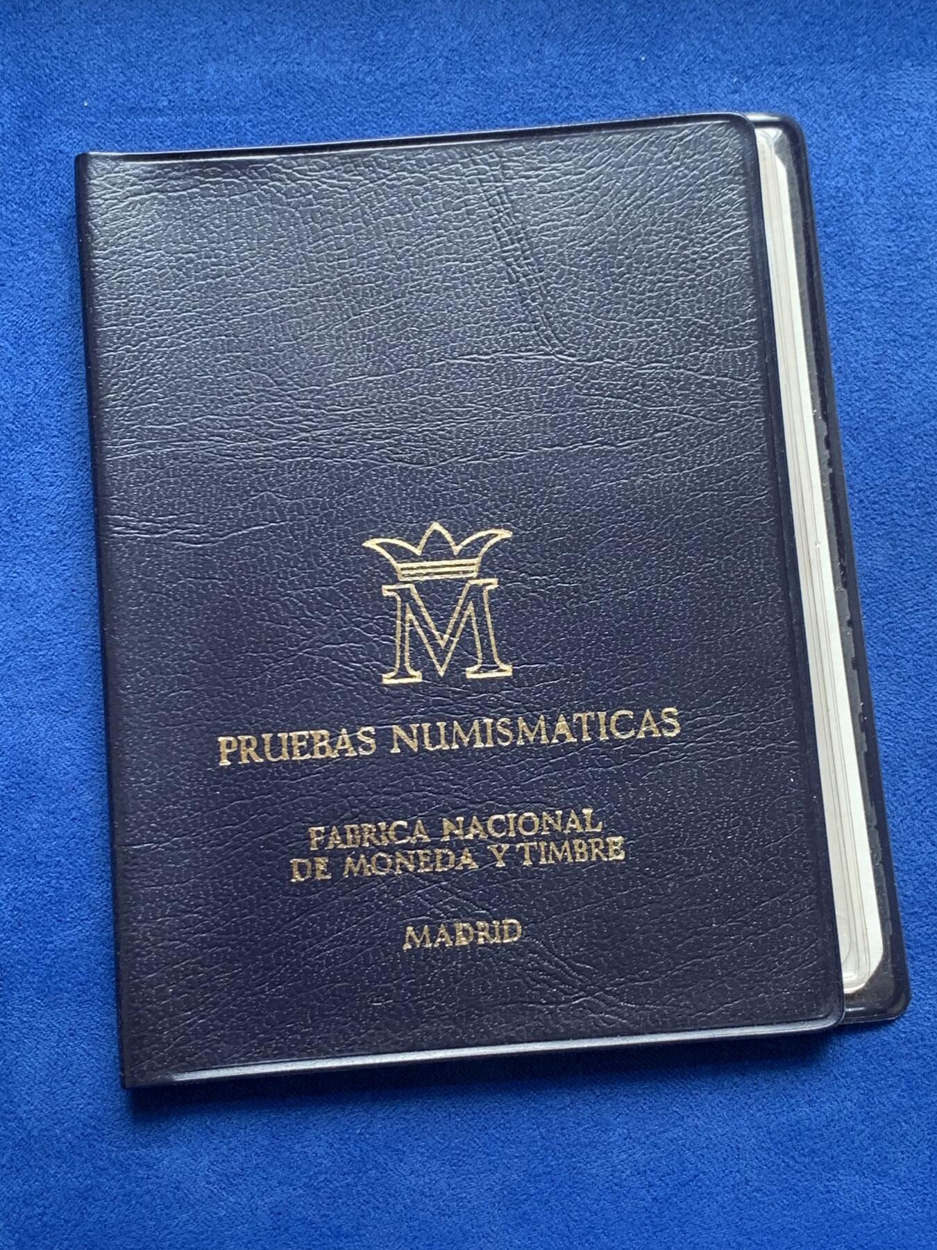 《竞宝斋》第285场- 周日，周一 2场连拍 （全场包邮） 册装 西班牙1975胡安卡洛斯一世4枚装套币