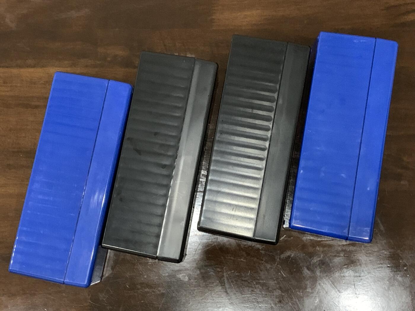 《竞宝斋》第285场- 周日，周一 2场连拍 （全场包邮） PCGS评级币包装盒4个 每个可放20枚评级币 细节见图