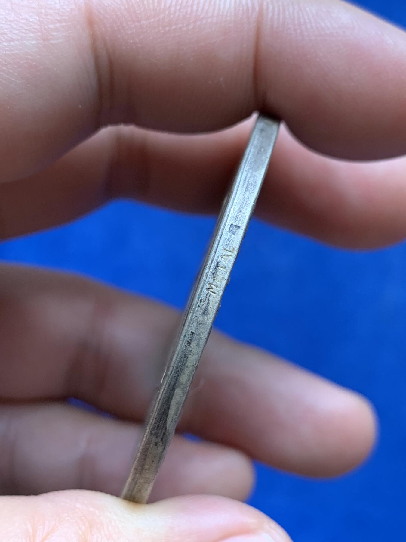 《竞宝斋》第285场- 周日，周一 2场连拍 （全场包邮） 两枚一组 法国纺织和服装材料联盟工会镀银铜章（49.7mm 48g）+不知名人物头像铜章（35.9mm 21.8g）细节见图