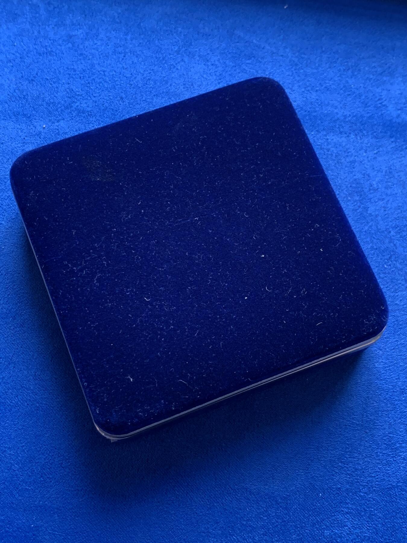 《竞宝斋》第285场- 周日，周一 2场连拍 （全场包邮） 台湾省228事件50周年和平纪念银币 盒装