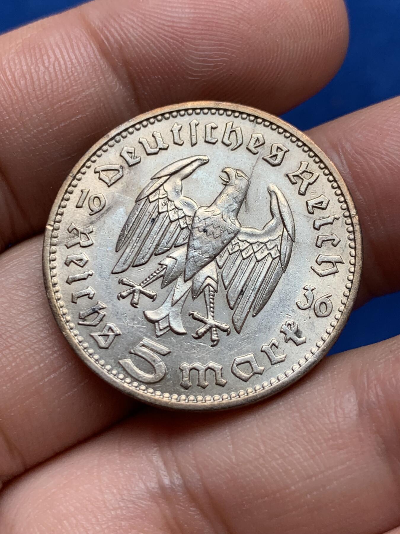 《竞宝斋》第285场- 周日，周一 2场连拍 （全场包邮） 1936年德意志第三帝国5马克银币 无字版 UNC好品 转光很不错的一枚