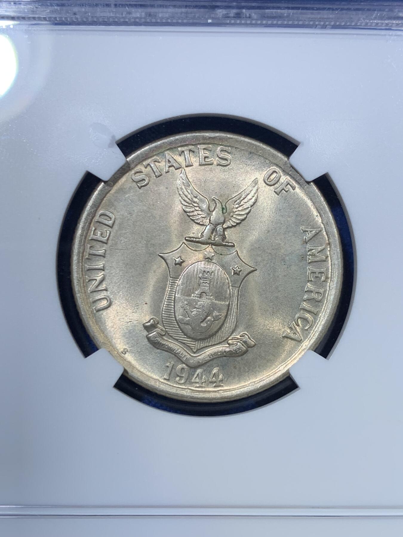 《竞宝斋》第285场- 周日，周一 2场连拍 （全场包邮） NGC MS65 美属菲律宾1944S打铁女神50分银币 车轮转光