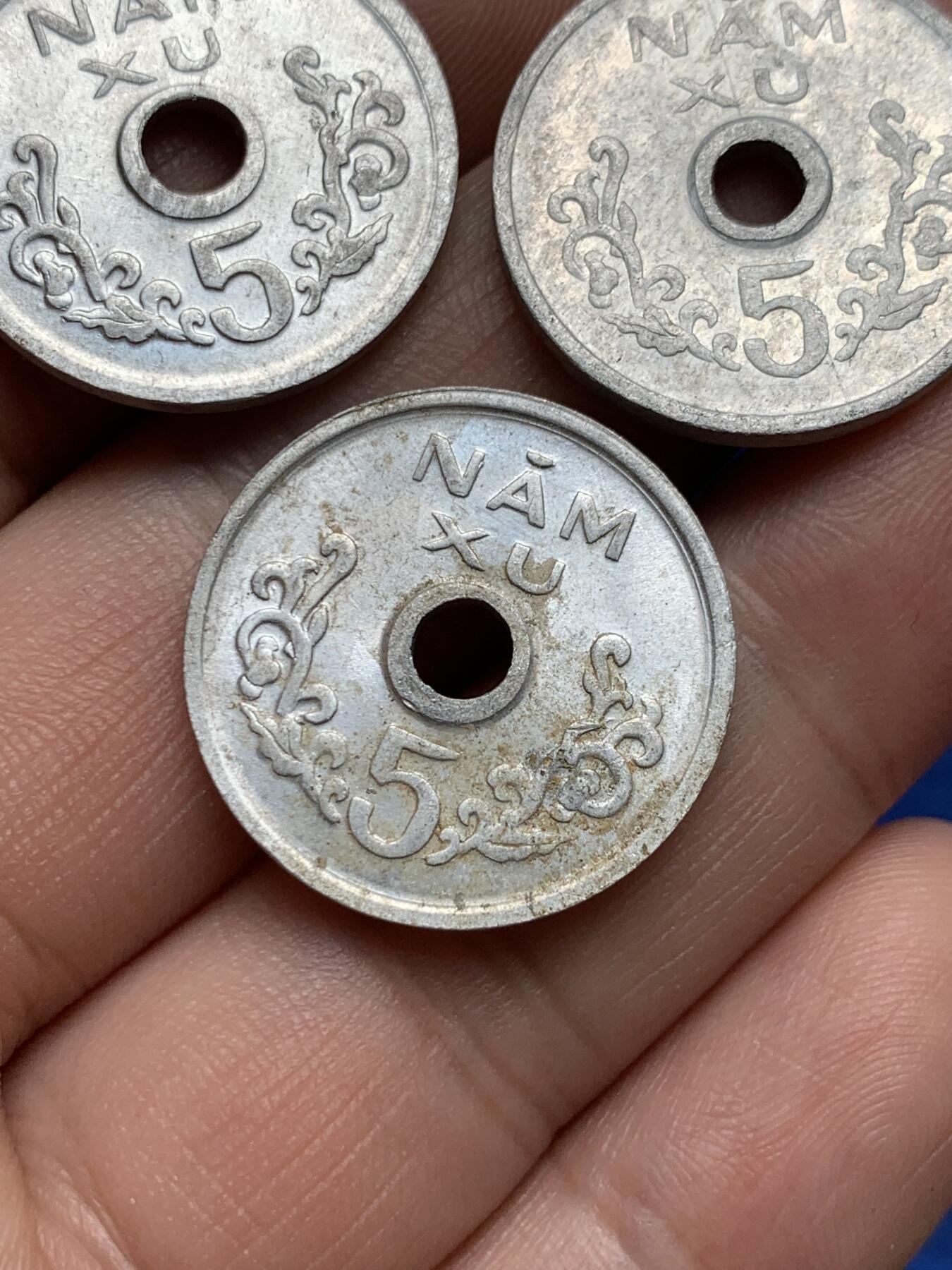 《竞宝斋》第285场- 周日，周一 2场连拍 （全场包邮） 3枚一组 越南1975年5苏铝币