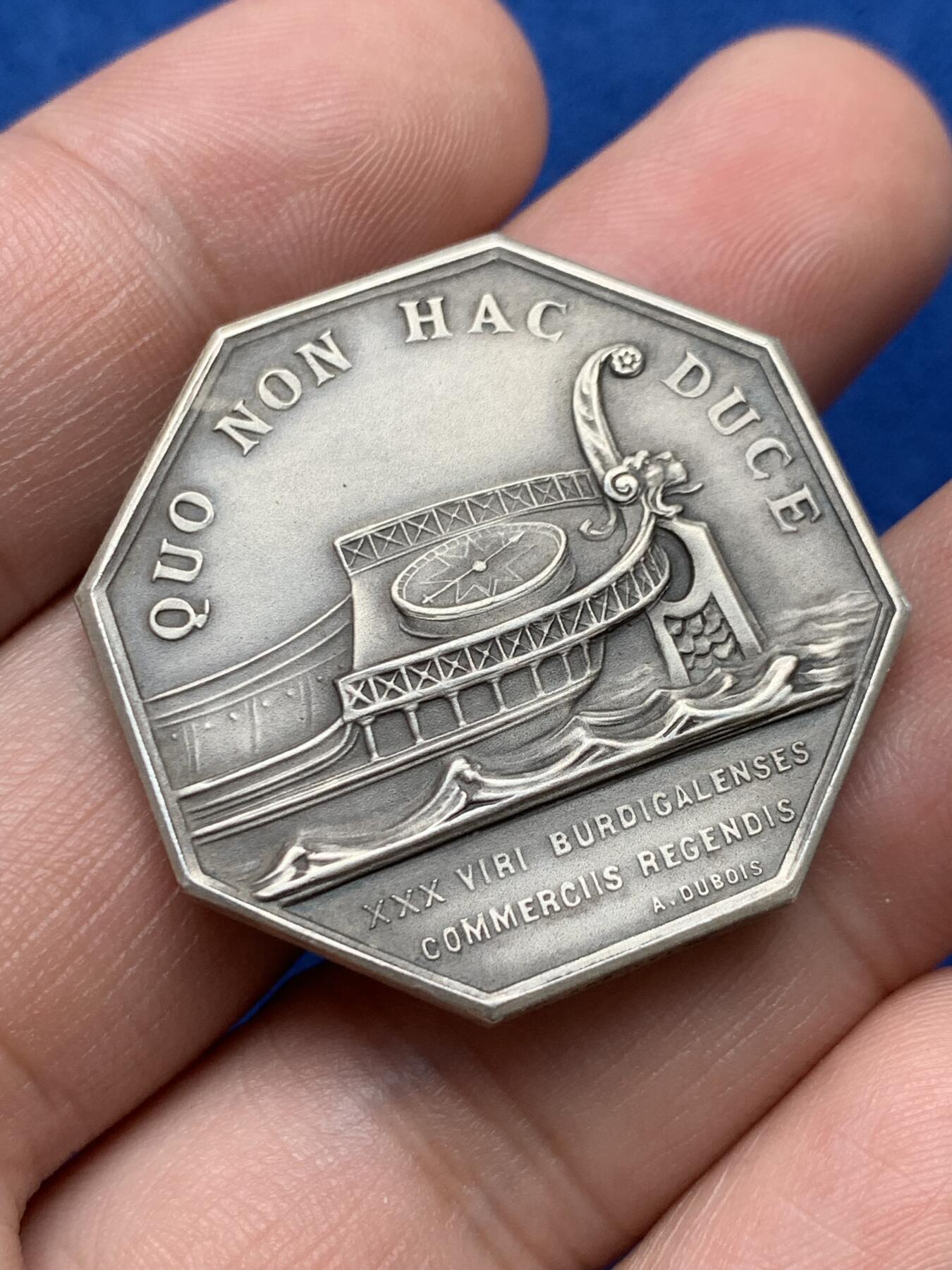 《竞宝斋》第285场- 周日，周一 2场连拍 （全场包邮） 法国1946波尔多商会八角银代币 丰饶角1ARGENT边铭 34mm 21g