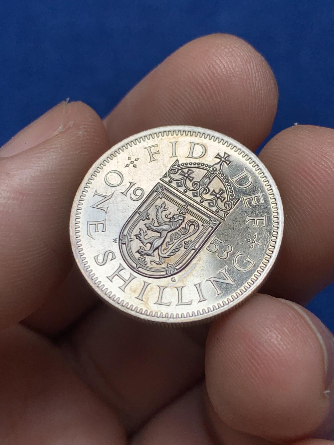 《竞宝斋》第285场- 周日，周一 2场连拍 （全场包邮） 英国1953年伊丽莎白二世加冕首年精制先令 BU品相 感觉带came