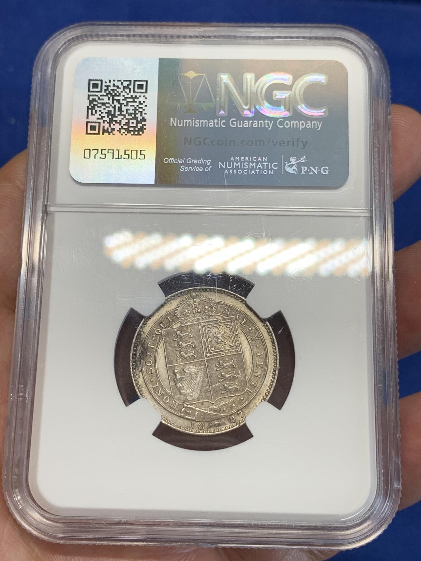 《竞宝斋》第285场- 周日，周一 2场连拍 （全场包邮） NGC AU55 英国1887年维多利亚1先令 原味带光 状态不错