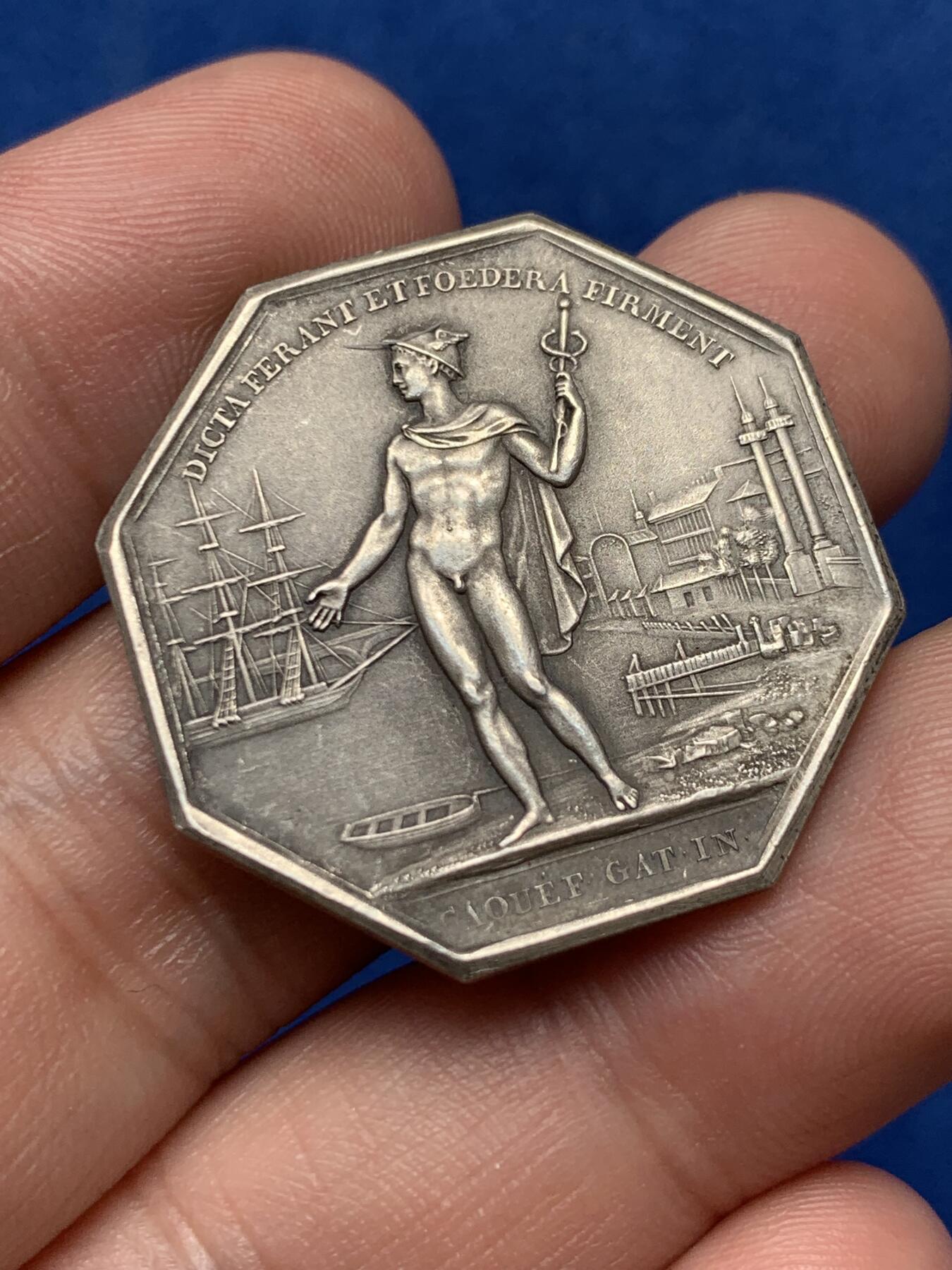 《竞宝斋》第285场- 周日，周一 2场连拍 （全场包邮） 1833年 法国博尔市商业经济人银章 细节生动 品相绝佳 可以送评