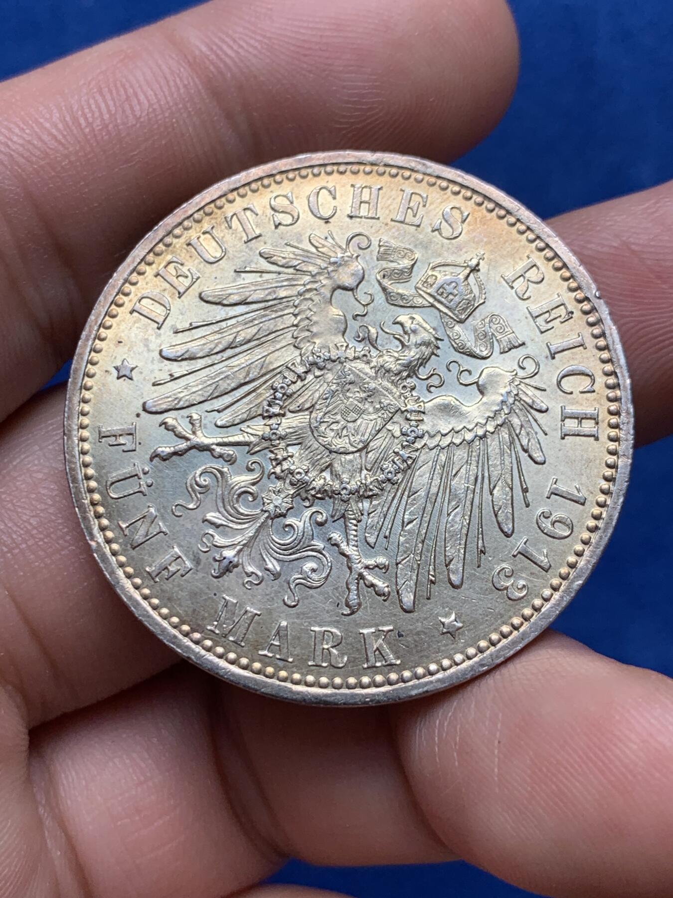 《竞宝斋》第285场- 周日，周一 2场连拍 （全场包邮） 德国普鲁士1913年威廉二世军装5马克银币 黄油彩转光 细节清晰