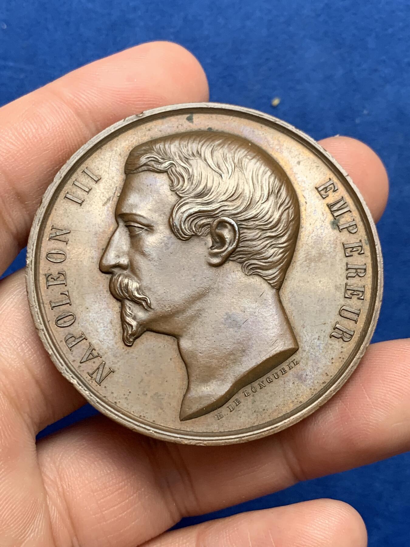 《竞宝斋》第285场- 周日，周一 2场连拍 （全场包邮） 1863年法国拿破仑三世农业铜章 木质原盒 大尺寸 直径51.1mm 重量60.8克