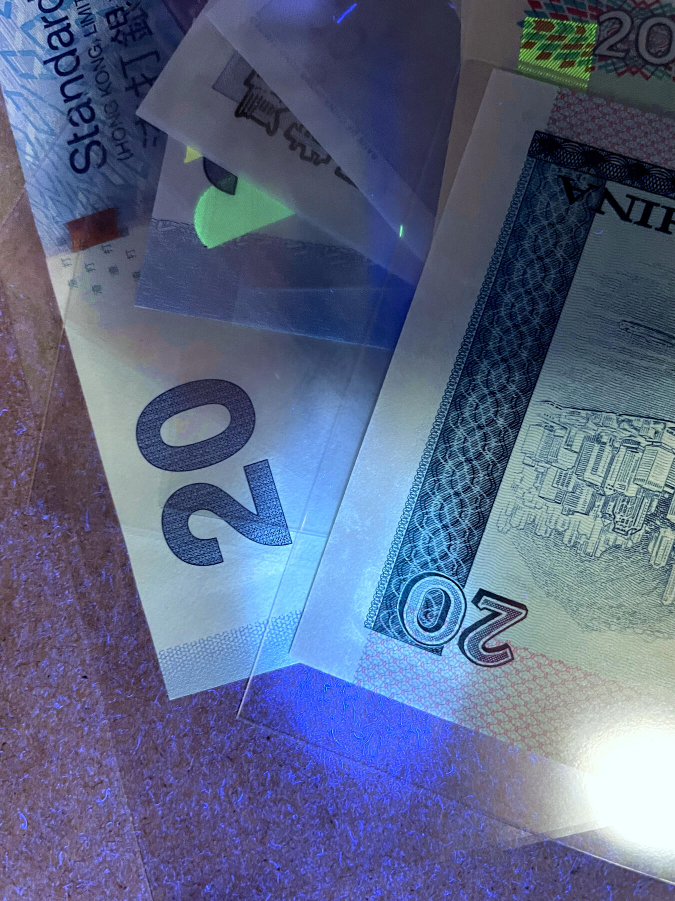 【Blue Auction】✨世界纸币精拍第499期【精】 【一组8张 含无47】香港 不同版本20元一组 UNC/UNC-