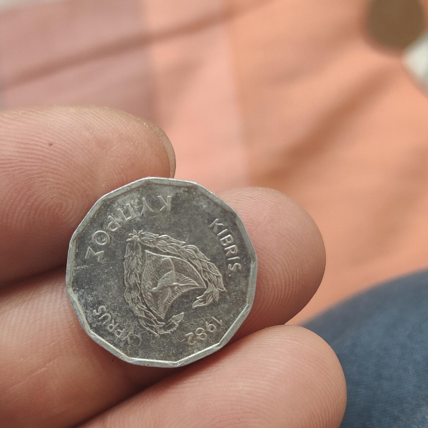 英雄古币捡漏专场第一期无押金可累计捡漏，全场50包邮，偏远地区除外。 赛普鲁斯