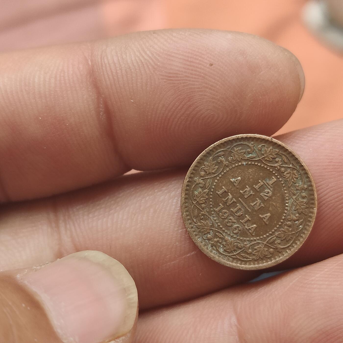 英雄古币捡漏专场第一期无押金可累计捡漏，全场50包邮，偏远地区除外。 1936年英属印度。 1/12安娜。