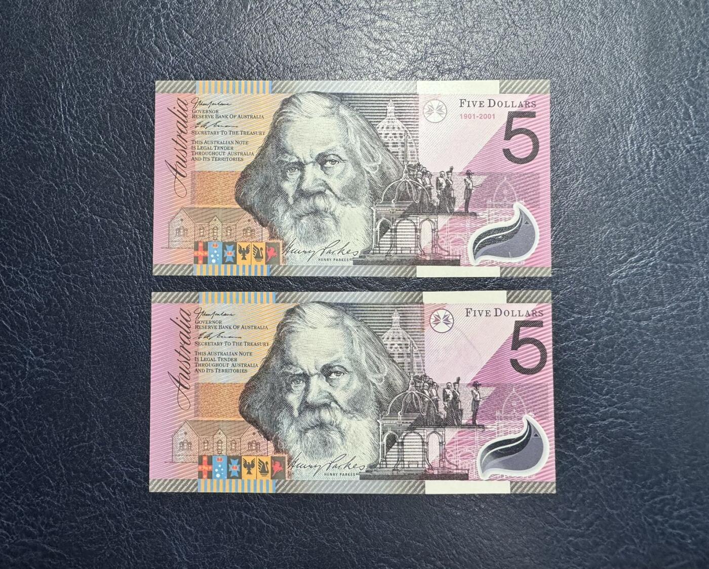 收藏联盟Quantum Auction 第358期拍卖  澳大利亚2001年5元英联邦百年纪念钞一对（1张为带日期特别版） 品相全新UNC 少见AA冠 号码无47