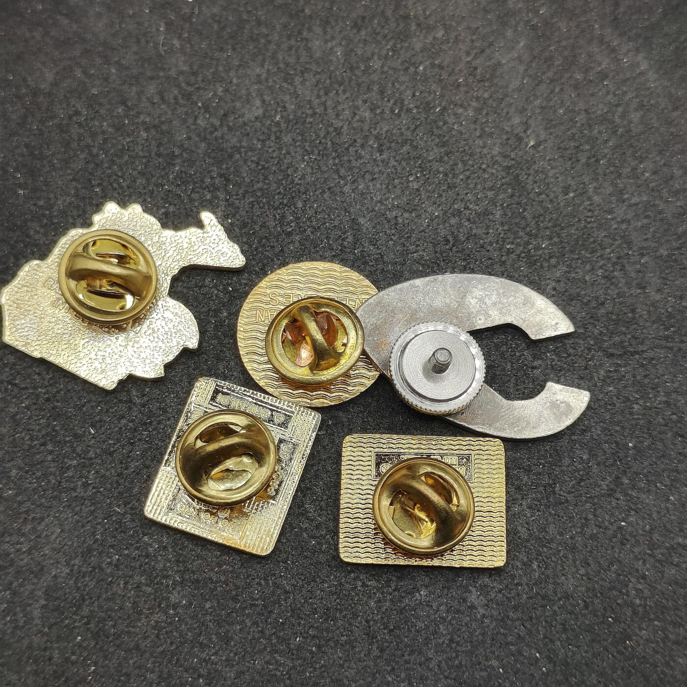 全场0元起拍 第171期 咸鱼国勋章拍卖专场 7月7日（周日）下午6：00开始 国际狮子会徽章五个