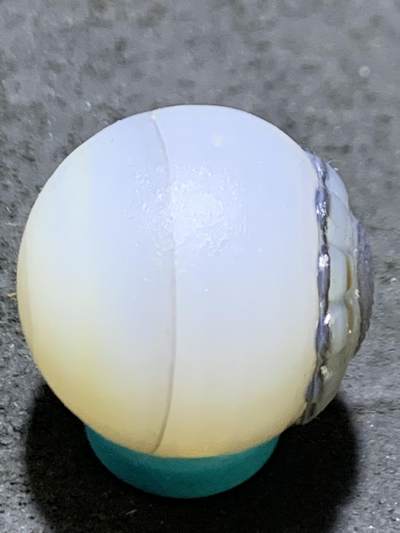 精美高玉化亚光海洋玉髓手工俏色巧雕太阳花随形圆珠一个！ 精美高玉化亚光海洋玉髓手工俏色巧雕太阳花随形圆珠一个！